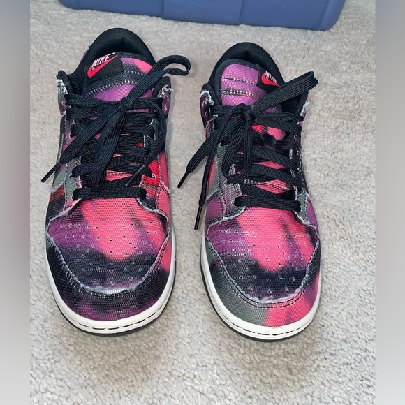 Nike dunk low premium graffiti sneaker - Picture 2 of 7